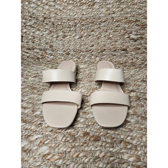 New Cushionaire Nolita Two Band Dress Sandal Nude Beige Size 9 M - Picture 6 of 12